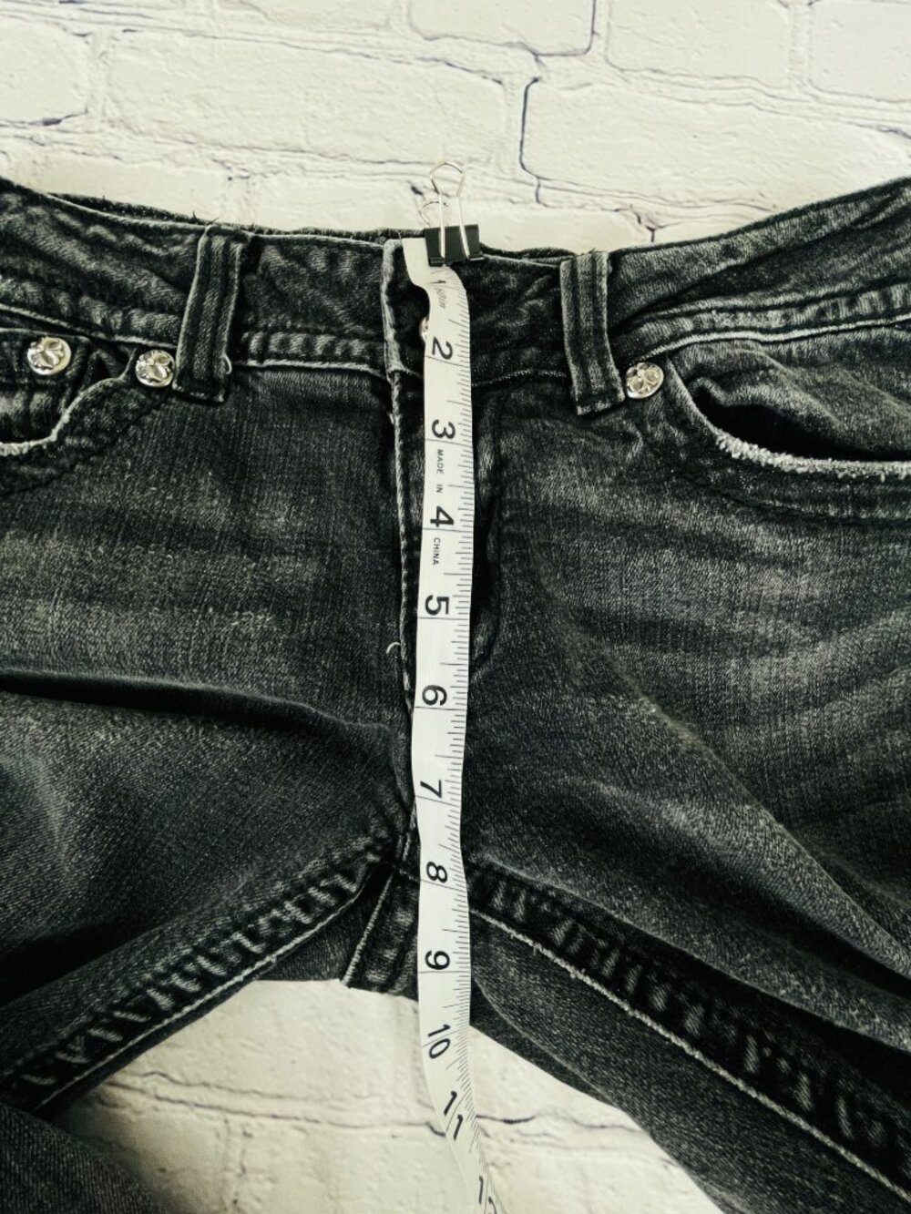 Miss Me Black Angel Wing Rhinestone Skinny Jeans Size 30 - Picture 8 of 9